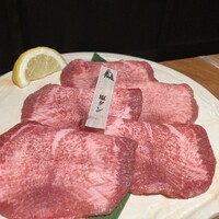 炭火焼肉 牛仁 一番町本店 - 