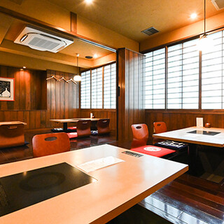 4名様から最大16名様まで各種お席をご用意♪