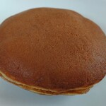 川辺製菓本舗 - どら焼　160円