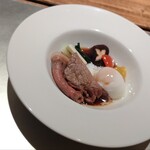 おとぎの宿米屋 - 短角牛のすき焼き風温泉卵添え