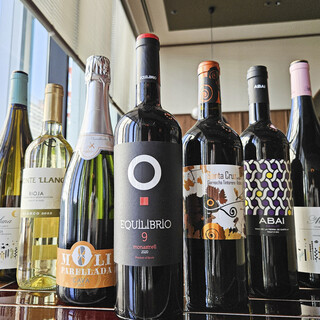 こだわりタパスに合わせてワインを♪
