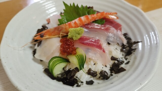 Yoshino Sushi photo 3