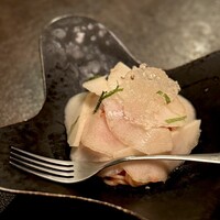 オッジ ダルマット 西麻布店 - 洋梨と濃縮トマトの冷製パスタ