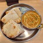 タラ - チーズナンランチセット（チキンカレー、チーズナン）