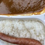 ほっかほっか亭 - 料理写真:甘辛カレー、ロングシャウエッセン。