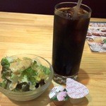 Nakano Indhia - ランチAセットのサラダとアイスコーヒー