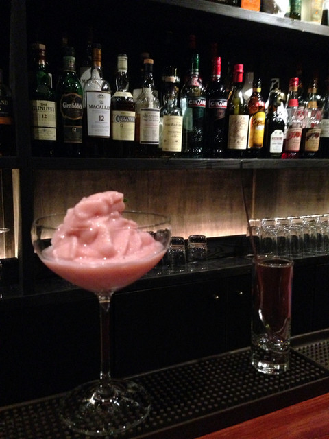 The door Takakura Ten