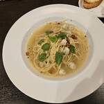 イルソーレ - 小柱とバジルのオイルパスタ