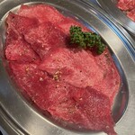 新月苑 - 並タン塩 800円