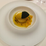 ラ・ベ - ラム酒風味のサヴァラン果物のコンフィチュール、アマレットクリーム