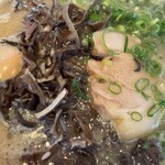 博多ラーメン なみへい - 具材アップ