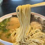 博多ラーメン なみへい - 麺リフト