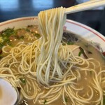 博多ラーメン なみへい - 麺リフト