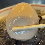 博多ラーメン なみへい - 半熟煮玉子リフト