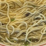 博多ラーメン なみへい - 麺アップ