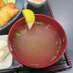 ハナともキッチン - 2024年の｢海鮮えびフライ定食｣あら汁