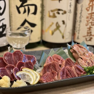 昼から深夜まで営業してます