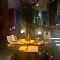 ザ タヴァン グリル＆ラウンジ - 