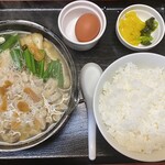 おふくろ亭 - 2024/10/29
      ホル鍋定食 ニンニク 大盛り 650円