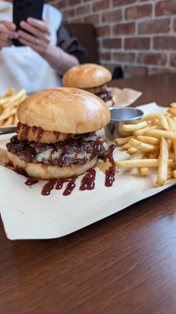 Big Bad Burger （ビッグバッドバーガー） - 三沢/ハンバーガー | 食べログ