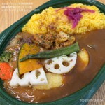 まいばすけっと - 料理写真:241029 まいばすけっと神保町駅前店
8種野菜とタンドリー風チキンのスパイス香るカレー 431円
