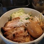 油そば　大黒屋 - オシャレな器ながらボリューミー！