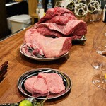 地産地消自給自足 - 神戸高見牛ヒレと黒タン