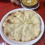 ニュータージマハール - チーズナン