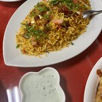 ニュータージマハール - チキンビリヤニ　リピートしています。