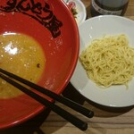 ラー麺 ずんどう屋 - 半替玉縮れ麺