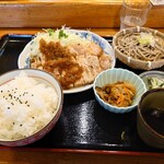 力鶴 - 焼肉定食(ステーキだれ)1300円
            (手打ち蕎麦・小鉢・漬物・ご飯付き)