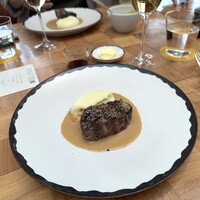 ザ タヴァン グリル＆ラウンジ - 