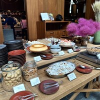 ザ タヴァン グリル＆ラウンジ - 