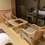 小瀬温泉ホテル - 夕方ラリー終了後の到着なので、当然毎年夜も更けていて、外は見えず