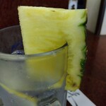 鶴亀 - チューハイ 300円(税込)(2024年10月26日撮影)