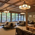 小瀬温泉ホテル - 朝のラウンジ