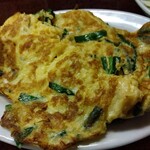 鶴亀 - ニラ玉 450円(税込)(2024年10月26日撮影)