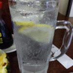 鶴亀 - チューハイ 300円(税込)(2024年10月26日撮影)