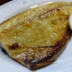 鶴亀 - さば塩焼き 450円(税込)(2024年9月30日撮影)