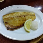 鶴亀 - さば塩焼き 450円(税込)(2024年9月30日撮影)