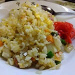 鶴亀 - 五目チャーハン 630円(税込)(2024年9月30日撮影)