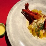 フォーシーズン - 伊勢海老のブイヤベース　小さい器はアーリオオーリオ