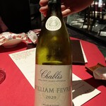 フォーシーズン - シャブリはこちら　グラスで1800円