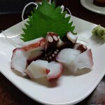 鶴亀 - たこのぶつ切り 450円(税込)(2024年8月30日撮影)