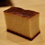 鮨 やすみつ - 芝海老を使った玉子焼