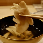 鮨 やすみつ - 長野 松茸の御椀