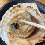 磯家波平 - 倍量活貝盛合わせ(2480円)のホタテ