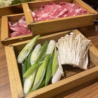 しゃぶしゃぶ・創作料理居酒屋 豚吟 栄店 - 