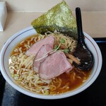 手揉み中華そば いしま - 中華そば880円（大盛り無料サービスのため）