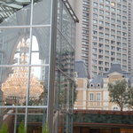 ガストロノミー ジョエル・ロブション - 今年もバカラのシャンデリアが展示されます。